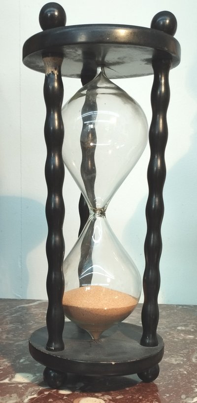 Sablier en verre et bois noirci  XIX