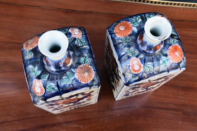 Cina XVIII coppia di bottiglie di sakè, decorazione Imari, porcellana