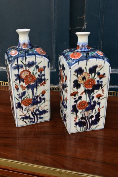 Cina XVIII coppia di bottiglie di sakè, decorazione Imari, porcellana