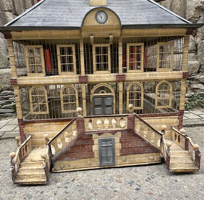 Großer Vogelkäfig Voliere Zink Metall bemalt Haus Herrenhaus Schloss 19. Jahrhundert