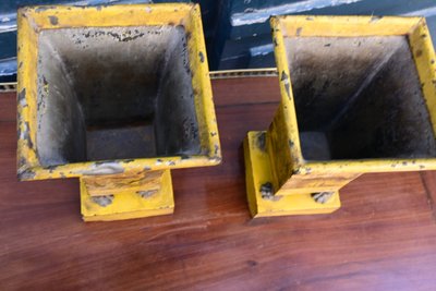 pair of planters in Italian-style sheet metal, Empire period work