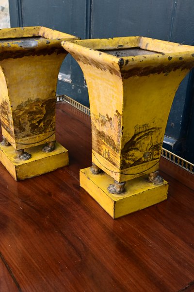 pair of planters in Italian-style sheet metal, Empire period work