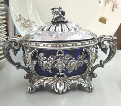 Oval sugar bowl in openwork silver Minerva XIX
