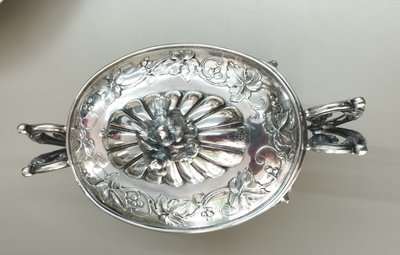 Oval sugar bowl in openwork silver Minerva XIX