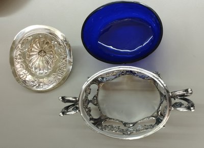 Oval sugar bowl in openwork silver Minerva XIX