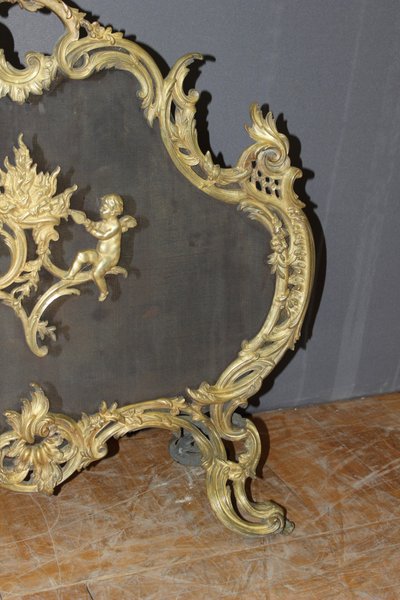 Ecran de cheminée Louis XV en bronze fin XIX