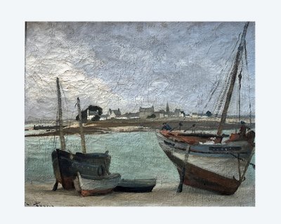 Lobster boat in front of Tudy Island, Brittany, Finistère