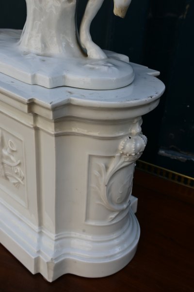 Frederick II of Prussia, equestrian sculpture, Furstenberg porcelain