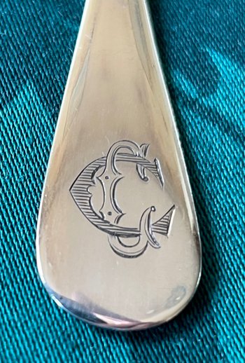 24 cuillères à café.