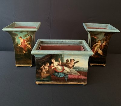 Magnificent painted sheet metal trim from the Consulate-Empire period.