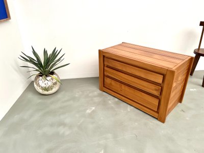 Cassettiera in olmo massello, Maison Regain, circa 1970