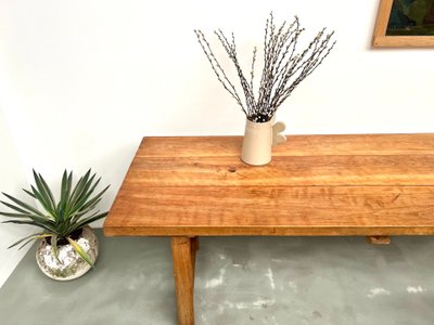 Grande table de ferme brutaliste en hêtre 