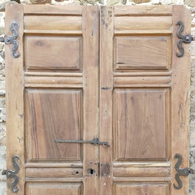 Double porte ancienne XVII / XVIIIème en noyer et toutes ses ferronneries d'origine boiserie
