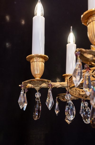 Revolutionary Attributes chandelier in chiseled and gilded bronze, 19th century