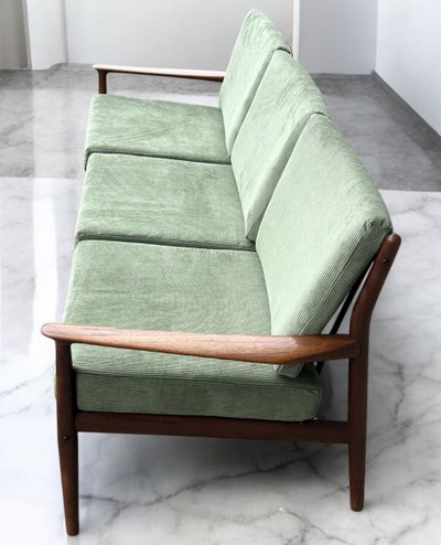 Scandinavian Three-Seater Teak Bench By Svend Aage Eriksen For Glostrup 1960