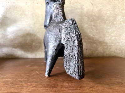 Sculpture en céramique émaillée noire signée Pouchain – Circa 1960