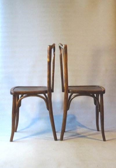 2 bistro chairs No. 56, wooden seat, No. Thonet - 1920 -