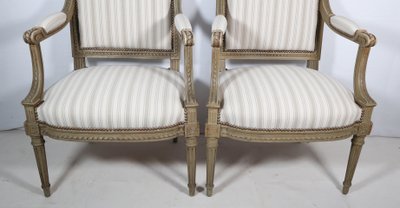 Coppia di poltrone da regina in stile Luigi XVI, fine XIX secolo