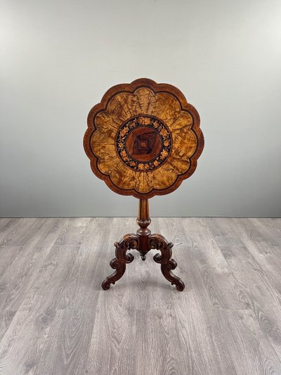Guéridon anglais en marqueterie – XIXe siècle