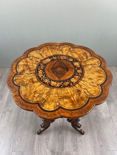 Guéridon anglais en marqueterie – XIXe siècle
