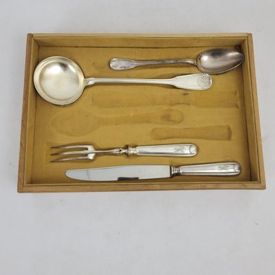 Boulenger 88-piece silver-plated metal cutlery set, shell model