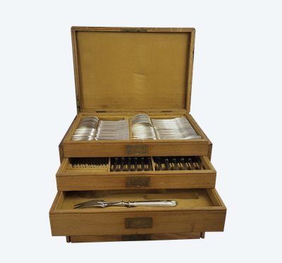 Boulenger 88-piece silver-plated metal cutlery set, shell model
