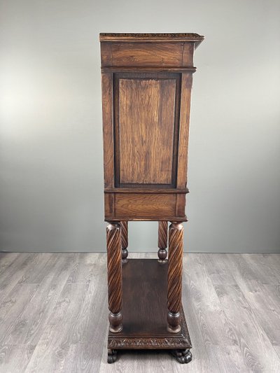 Sekretär aus geschnitztem und polychromem Holz im Neorenaissance-Stil, 19. Jahrhundert