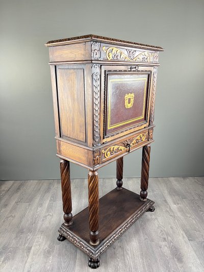 Sekretär aus geschnitztem und polychromem Holz im Neorenaissance-Stil, 19. Jahrhundert