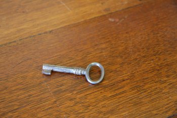 Cassettone in rovere Luigi XIV del XVII secolo