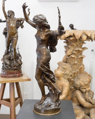 Sculpture - Elegant Woman With A Lyre , Mathurin Moreau (1822-1912) - Bronze
