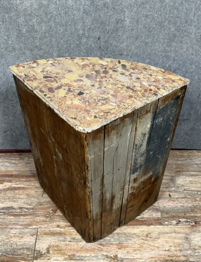 encoignure de boiserie en bois massif époque Louis XIV 
