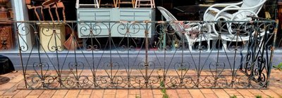 Balaustra molto grande con ritorno in ferro battuto