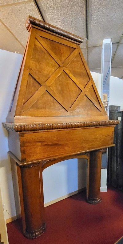 Très importante cheminée style Renaissance en chene 