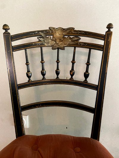 Coppia di sedie Napoleone III con decorazione a uccelli, seduta imbottita in velluto