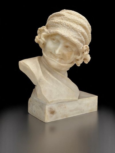 ALABASTER SCULPTURE FROM THE 1930S REPRESENTING A PORTRAIT OF A WOMAN WITH A HAT