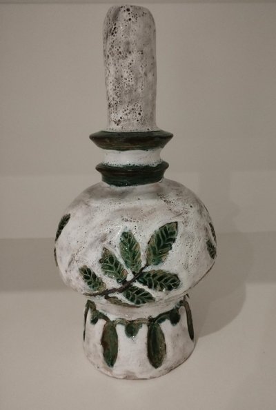 Ceramic lamp base with its sacrificed decoration