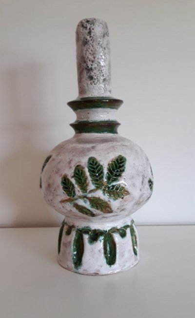 Ceramic lamp base with its sacrificed decoration