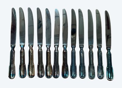 12 knives