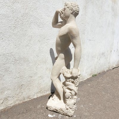 André Deluol, Uomo in piedi, scultura in pietra, XX secolo