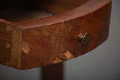 Coppia di tavolini Luigi XVI con piano in marmo – fine XIX secolo
