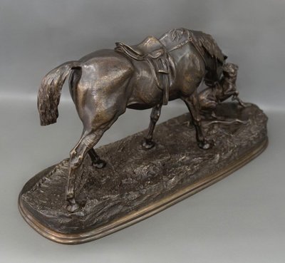 Sculpture - Mare In The Stable Playing With A Dog , Pierre-Jules Mêne (1810-1879) - Bronze