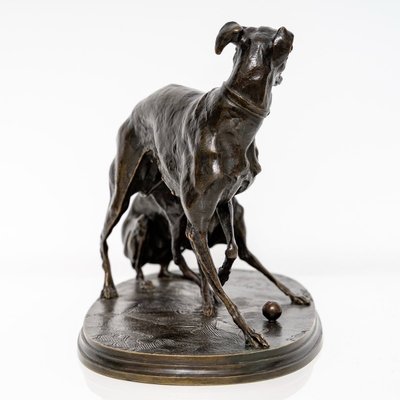 Gruppo in bronzo "Due levrieri che giocano a bocce", Pierre-Jules Mêne (1810-1879)