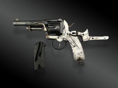 RIVOLTELLA FAGNUS MAQUAIRE, modello 1875 Belgio - XIX secolo