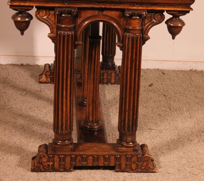 table d'époque renaissance en noyer- 16° siècle