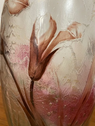 Vaso in vetro satinato Art Nouveau con decorazione a iris, periodo Art Nouveau