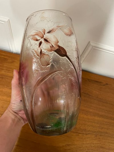 Vaso in vetro satinato Art Nouveau con decorazione a iris, periodo Art Nouveau