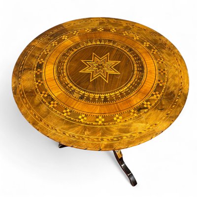 Table basse antique incrustée de Sorrente