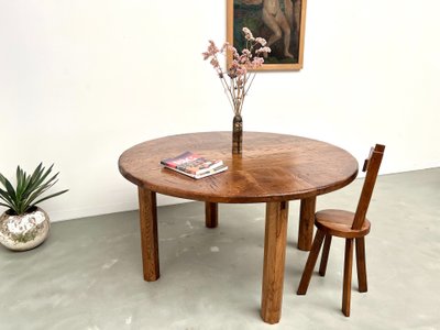 Table ronde en chêne massif – Pièce unique, circa 1900