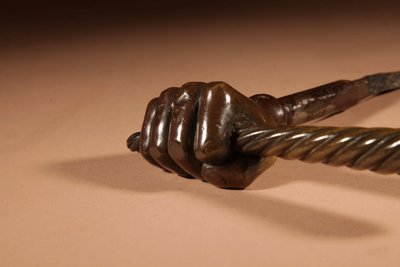 Sehr seltener einfacher Türgriff/Schloss aus Bronze, 17./18. Jahrhundert.