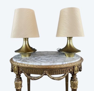 Coppia di lampade in ottone, design modernista, XX secolo